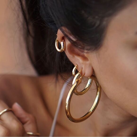 14k Yellow Gold High Polish Tube Hoop Earrings 3mm Mothers day Gift Sale - Picture 2 of 6